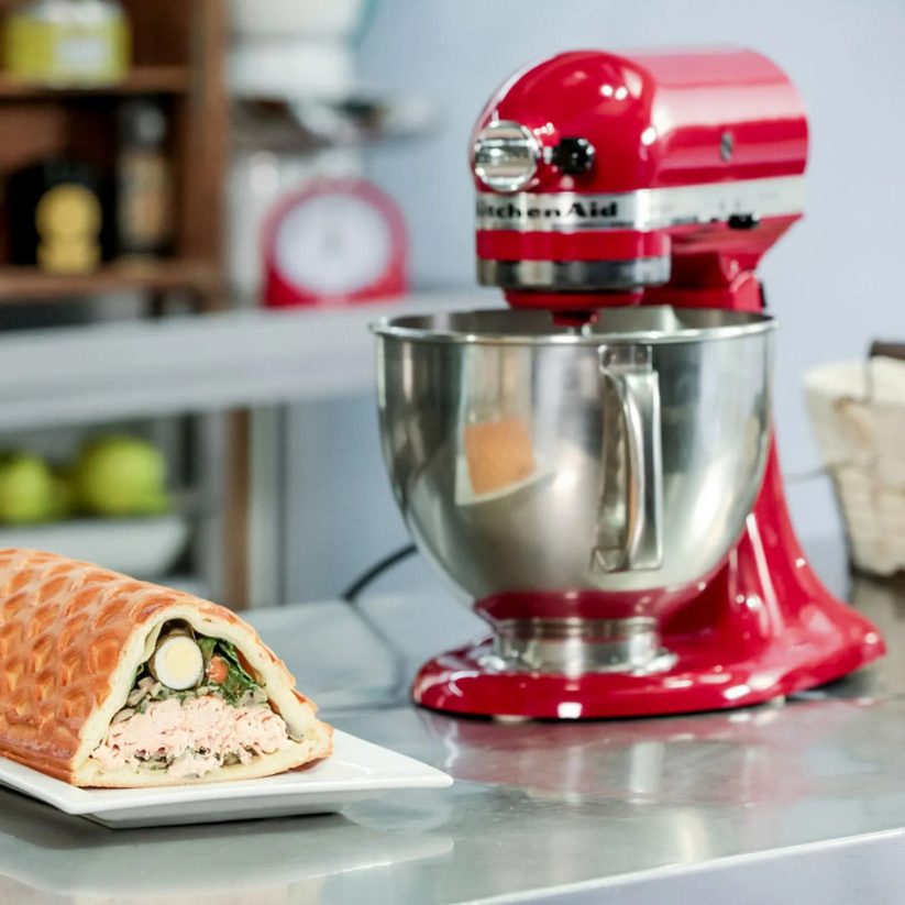 Batidora Artisan KitchenAid con sistema planetario y motor de 325W para repostería profesional