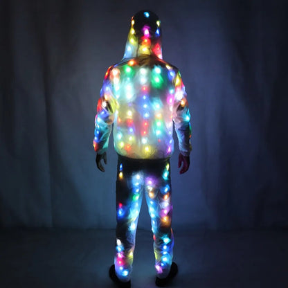 Fascinación Luminosa: Traje Robot LED