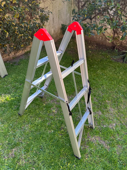 Escalera plegable de aluminio 120cm de largo