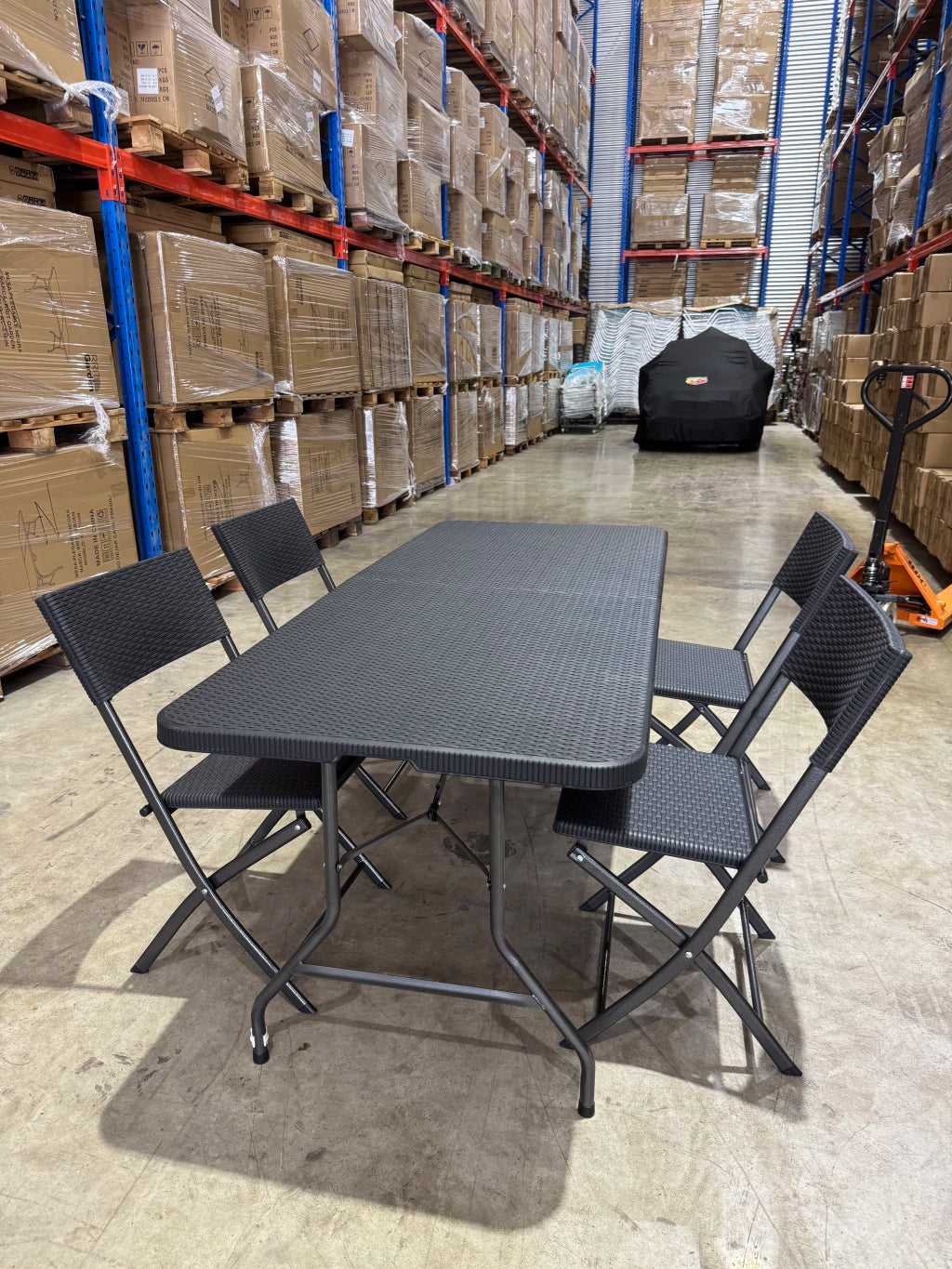 MESA SÍMIL RATTAN CON 4 SILLAS PLEGABLES